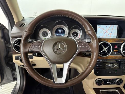 Used 2015 Mercedes-Benz GLK 350 2WD w/ Premium 1 Package image 12