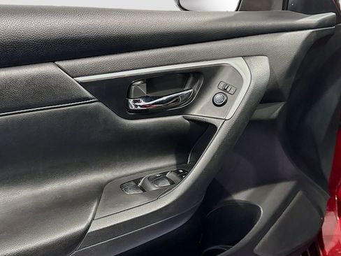 Used 2018 Nissan Altima 2.5 SR w/ Interior Lighting Package image 21