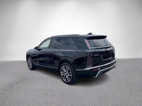 Certified 2026 Cadillac Vistiq Sport w/ LPO, Floor Liner Package AWD/4WD image 8