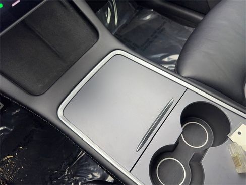 Used 2021 Tesla Model Y Performance image 65