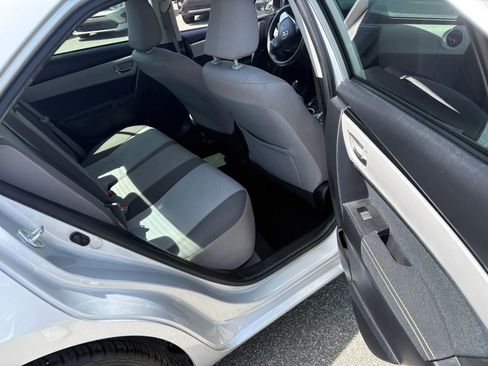 Used 2017 Toyota Corolla LE image 18