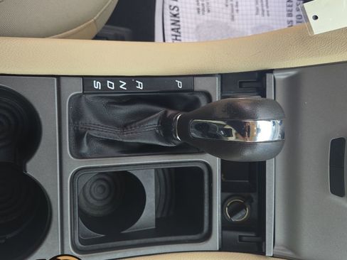 Used 2019 Ford Taurus SE FWD image 22