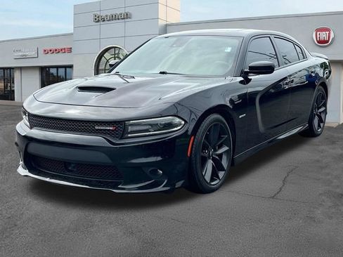 Used 2019 Dodge Charger R/T w/ Plus Group RWD image 3