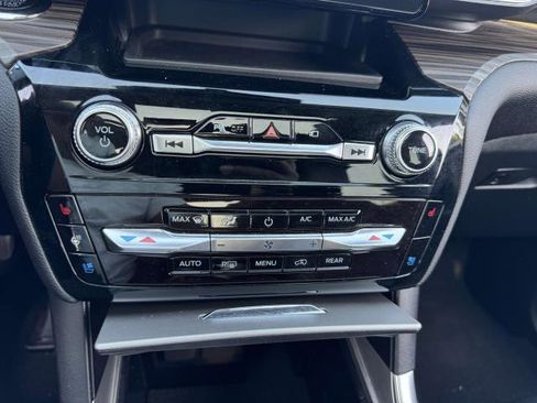 Certified 2022 Ford Explorer Limited w/ Equipment Group 301A image 13