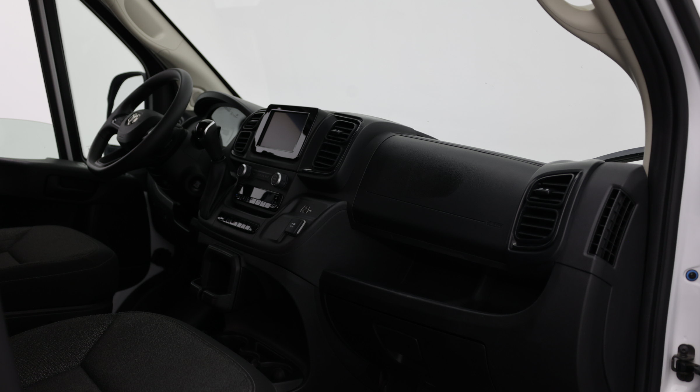 Used 2025 RAM ProMaster 2500 w/ Convenience Group FWD image 34