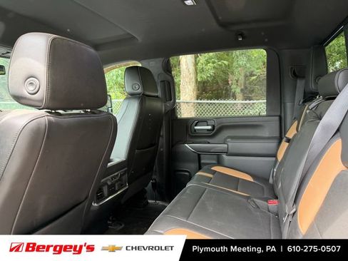 Used 2021 Chevrolet Silverado 2500 LTZ w/ Carhartt Edition AWD/4WD image 10