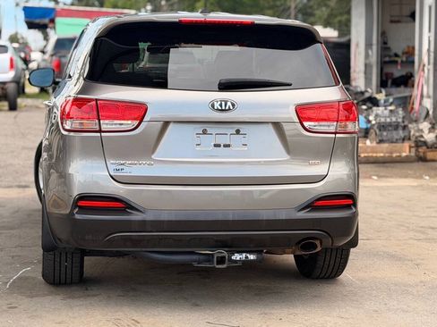 Used 2016 Kia Sorento L FWD image 6