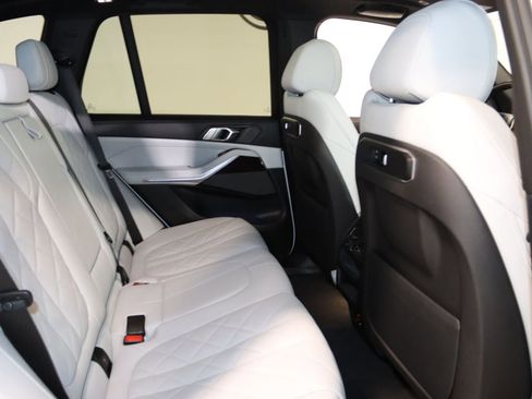 Used 2024 BMW X5 xDrive40i w/ Premium Package AWD/4WD image 72