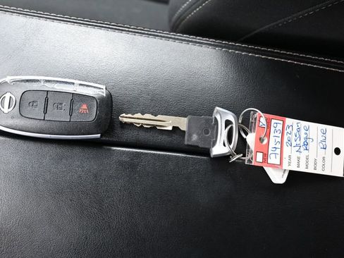 Used 2023 Nissan Rogue S FWD image 29