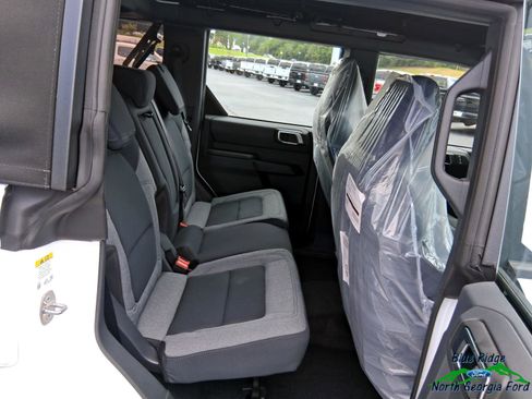 New 2025 Ford Bronco 4-Door image 12