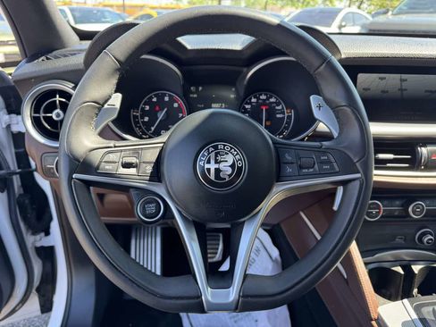 Used 2018 Alfa Romeo Stelvio Ti Sport AWD/4WD image 12