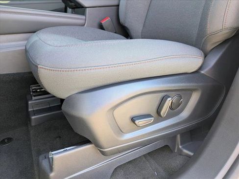 New 2025 Ford Explorer Active image 4