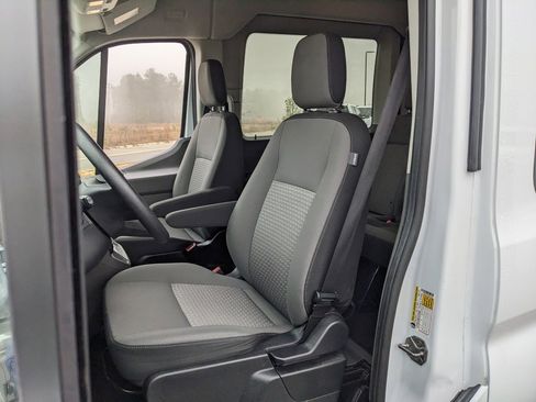 Used 2024 Ford Transit 350 XLT image 31