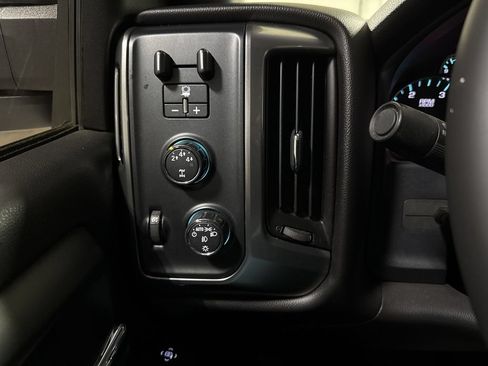 Used 2016 Chevrolet Silverado 3500 LT w/ LT Convenience Package AWD/4WD image 18