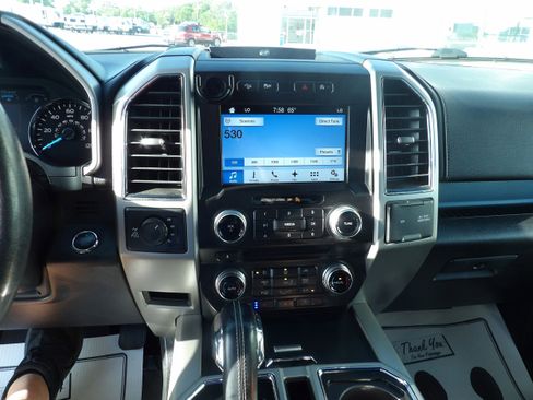 Used 2018 Ford F150 Lariat w/ Equipment Group 502A Luxury AWD/4WD image 15