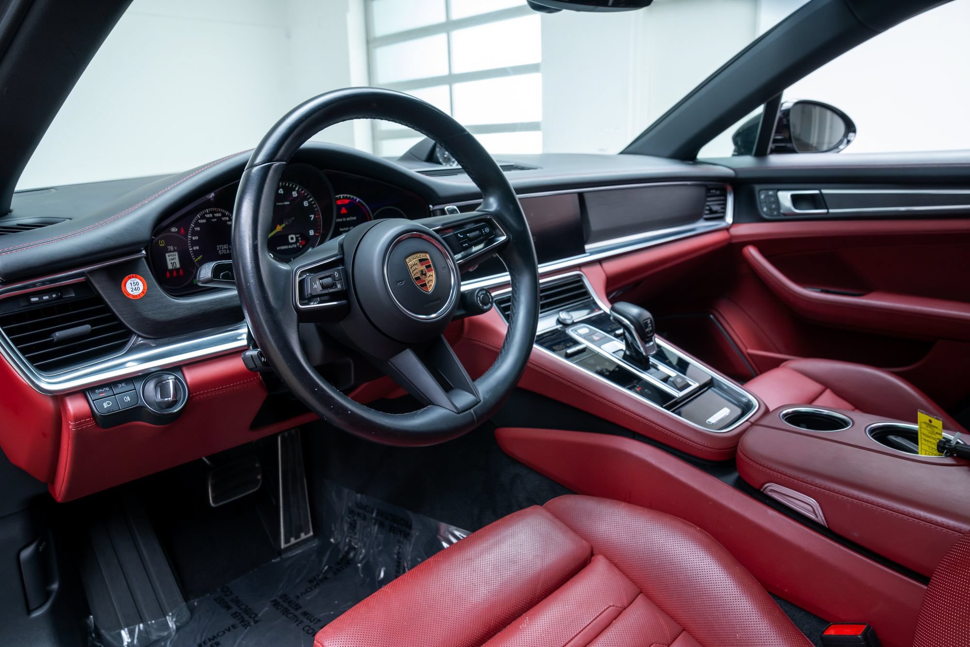 Used 2023 Porsche Panamera 4 Platinum Edition AWD/4WD image 21