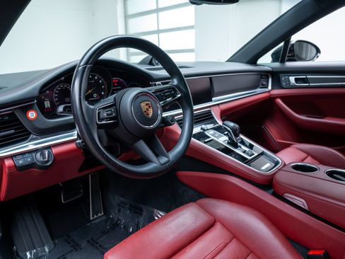 Used 2023 Porsche Panamera 4 Platinum Edition AWD/4WD image 21