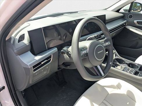New 2025 Hyundai Sonata SE image 3