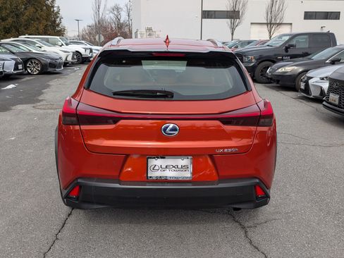 Used 2020 Lexus UX 250h w/ Premium Package image 4