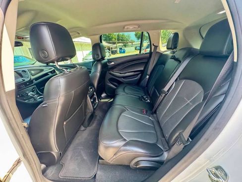 Used 2019 Buick Envision Essence FWD image 17