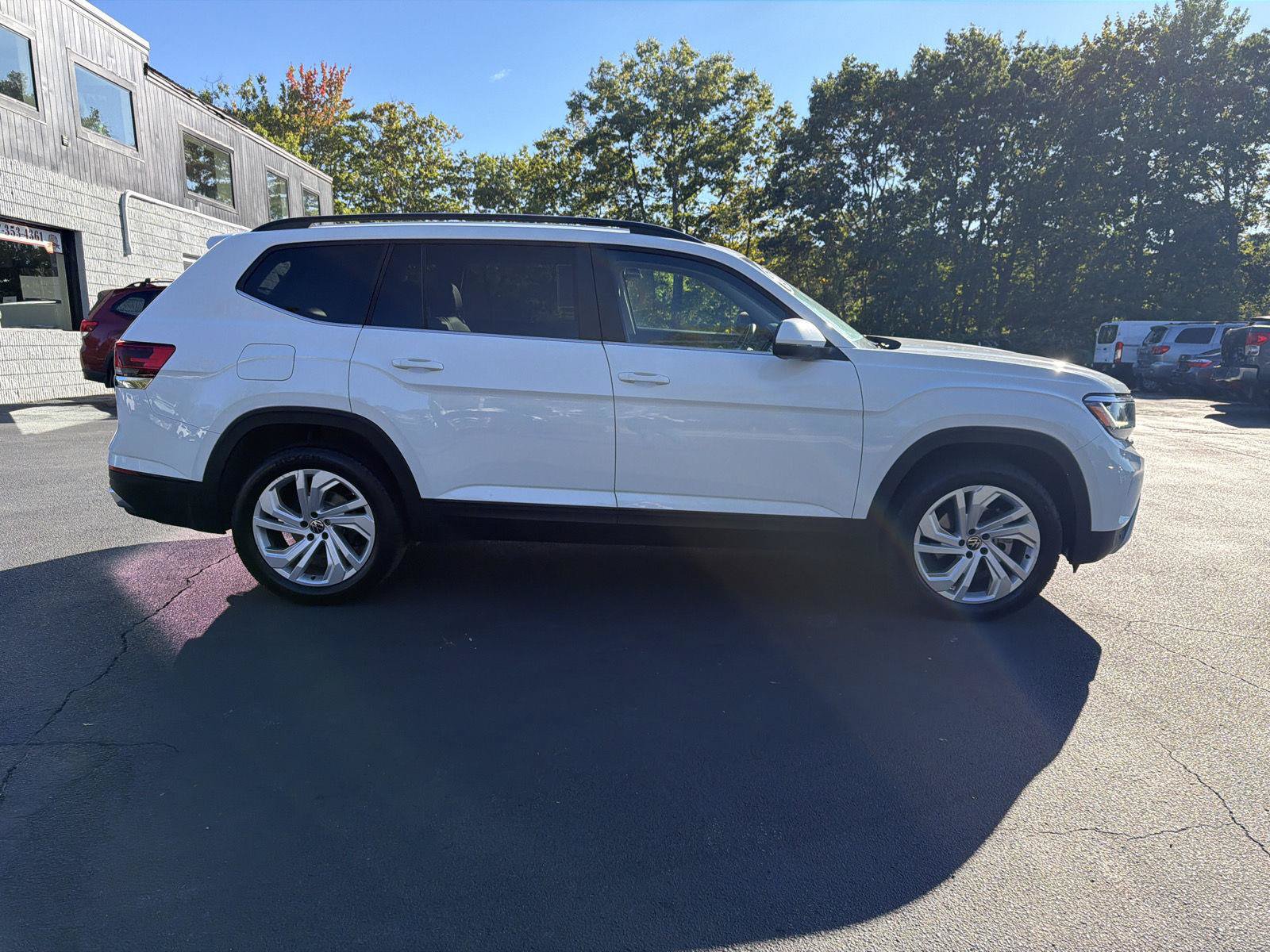 Used 2023 Volkswagen Atlas SE AWD/4WD image 6