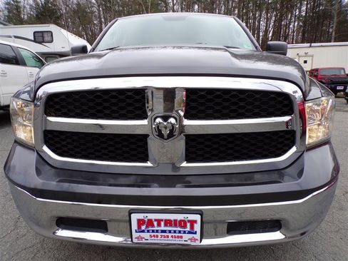 Used 2019 RAM 1500 Classic SLT image 2