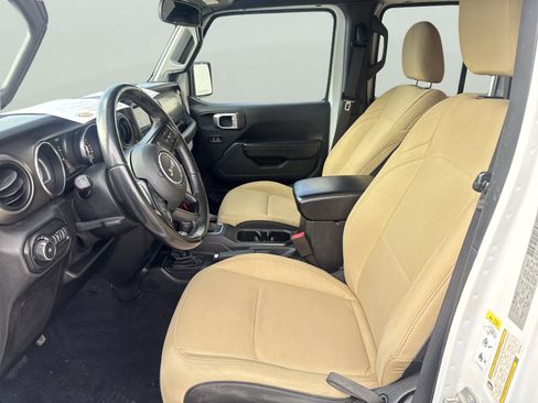 Used 2019 Jeep Wrangler Unlimited Sport S image 17