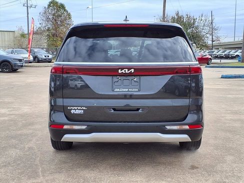 Used 2024 Kia Carnival LX image 27
