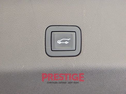 Used 2024 GMC Yukon Denali image 11