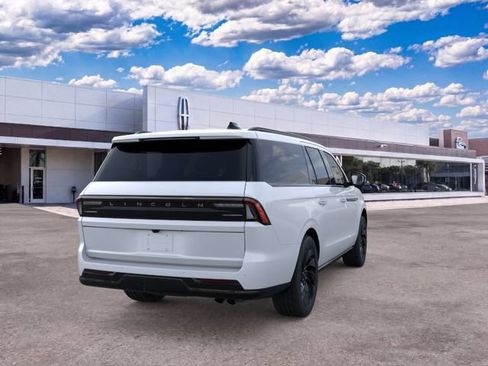 New 2026 Lincoln Navigator L Reserve w/ Jet Appearance Package AWD/4WD image 8