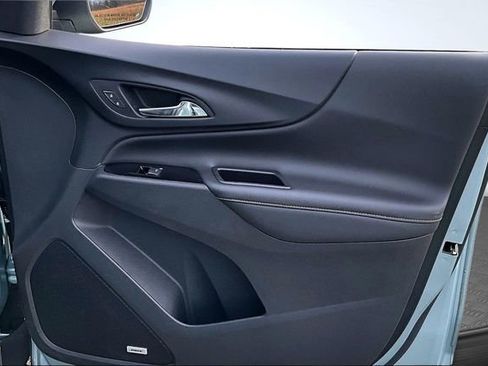 Used 2022 Chevrolet Equinox Premier image 28