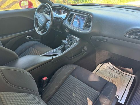 Used 2018 Dodge Challenger SXT w/ Blacktop Package image 23
