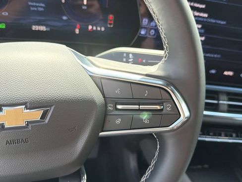 Certified 2025 Chevrolet Equinox EV LT w/ Convenience Package FWD image 22