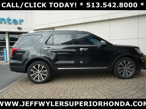 Used 2016 Ford Explorer Platinum image 2