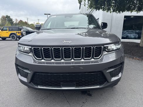 New 2025 Jeep Grand Cherokee Laredo X w/ Luxury Tech Group I image 9