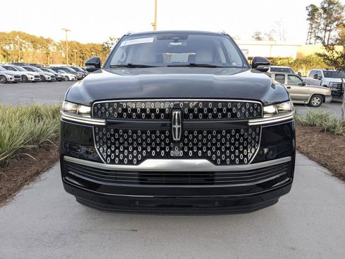 Certified 2025 Lincoln Navigator Reserve image 10