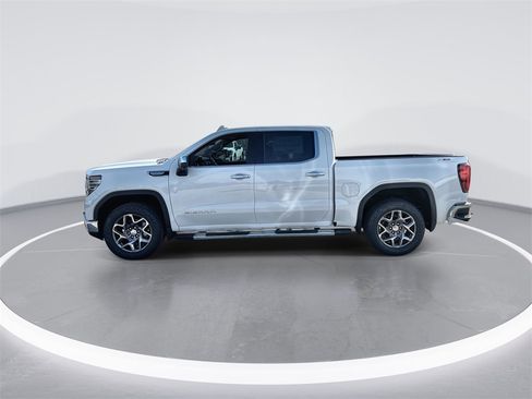 New 2026 GMC Sierra 1500 SLT image 5