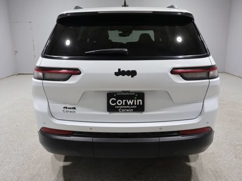 Used 2023 Jeep Grand Cherokee L Laredo AWD/4WD image 3
