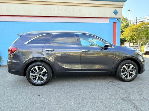 Used 2019 Kia Sorento EX AWD/4WD image 9