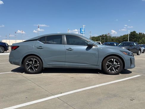 New 2025 Nissan Sentra SV w/ All-Weather Package FWD image 6