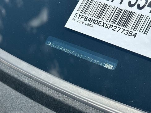 Used 2025 Toyota Corolla LE FWD image 34