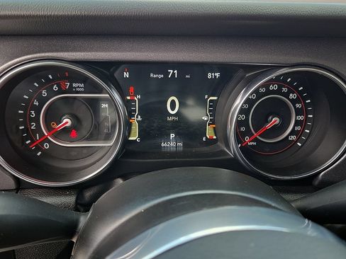 Used 2022 Jeep Gladiator Mojave w/ Cold Weather Group AWD/4WD image 17