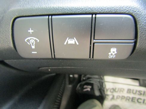 Used 2023 Hyundai Elantra SEL image 20