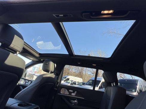 Certified 2023 Mercedes-Benz GLS 450 4MATIC image 22