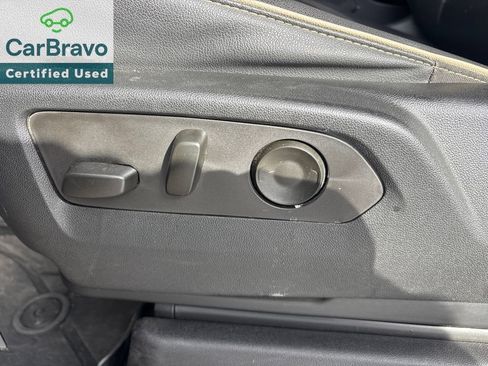 Used 2023 Chevrolet Tahoe Premier AWD/4WD image 8