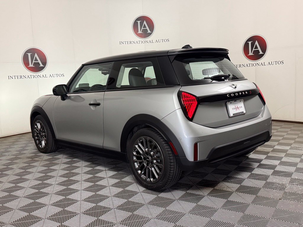 Used 2025 MINI Cooper S FWD image 6
