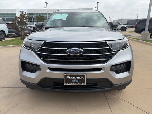 Used 2021 Ford Explorer XLT RWD image 8