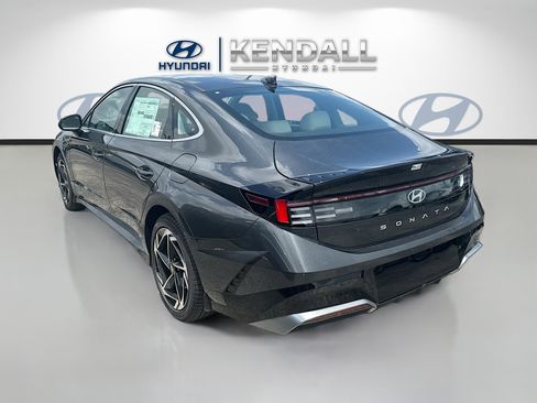 New 2026 Hyundai Sonata SEL FWD image 4