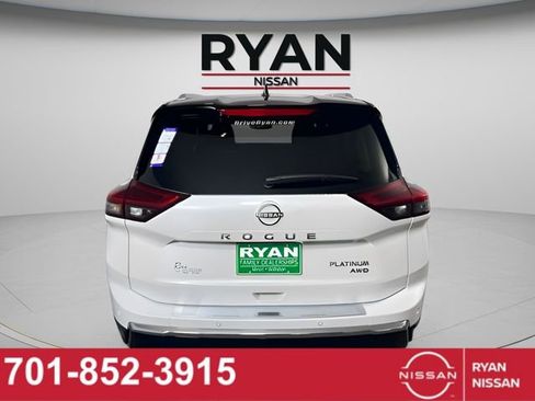 Certified 2025 Nissan Rogue Platinum w/ Platinum Premium Package image 7