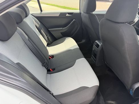 Used 2018 Volkswagen Jetta S FWD image 16